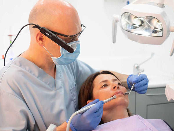 Powering the Dentists of Tomorrow with Smart Glasses